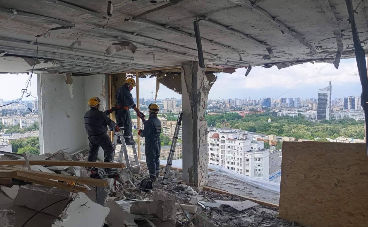 Основний склад служби — близько 100 рятувальників — працює цілодобово. Фото: сайт КМДА