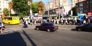 На Лук'янівці знову розгул стихійної торгівлі.