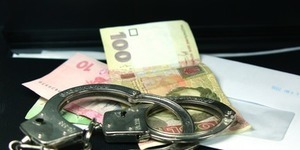 Адвоката затримали на хабарі
