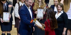 Кличко відзначив найкращих студентів  персональними стипендіями [відео]