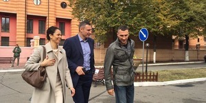Віталій Кличко з родиною вже проголосував