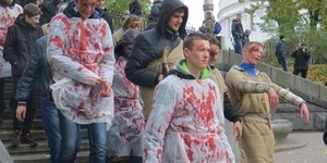 Зомбі виганяли нечисту силу з Кабінету Міністрів