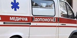 В Києві чоловік впав з 11 поверху і дивом вижив