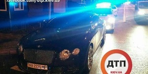Поліція евакуювала Бентлі з пішохідного переходу