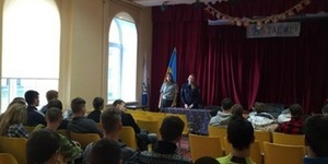 Столичні поліцейські навчають школярів правової грамотності