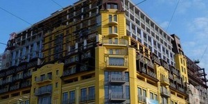 Робоча група вирішить проблему "будинку-монстра" на Подолі