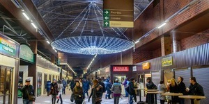 Універсальний BAZAR з перукарнею та фуд-кортами
