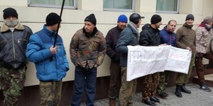 На Львівській площі вимагають звільнити Скорохода