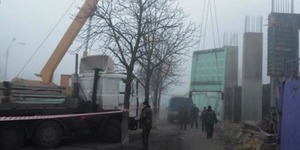 В Святошинському районі знесли паркан незаконного будівництва