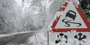 Водіїв закликають бути обережними на автошляхах столиці