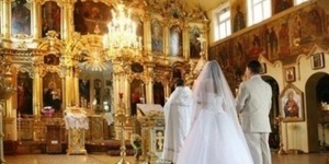 Перед вінчанням молодята будуть проходити навчання