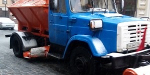 Для прибирання снігу у столиці задіяні  2322 комунальники