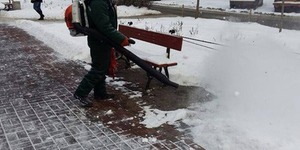 Дороги Києва прибирають снігодувами