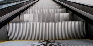 Через недбалість батьків у столичному метро травмуються діти