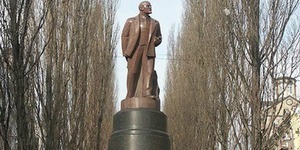 Хто постане замість Леніна, вирішувати громаді столиці