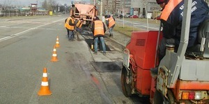 КК «Київавтодор» ліквідує аварійно-небезпечні руйнування на дорогах столиці