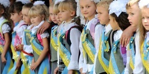 Прийом у 1 клас до звичайних шкіл – без конкурсу, до спеціалізованих – за конкурсом