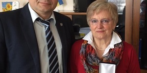Німкеня отримала орден за підтримку малозахищених киян