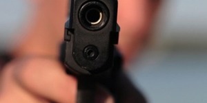 Чоловік підстрелив водія таксі та пограбував студенток