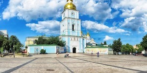 Собор і паркінг на Михайлівській площі не "помиряться"