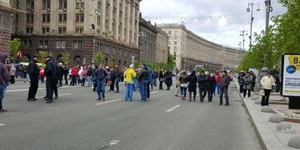 Мітингувальники під Київрадою не збираються розходитися [відео]