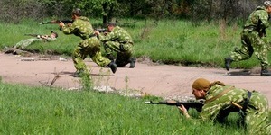 Воїнам-контрактникам стали платити більше