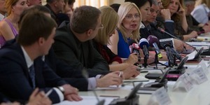 Антикорупційна рада визначила першочергові кроки реформування системи надання адмінпослуг