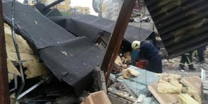 На Мостицькому масиві вибух зруйнував 5 гаражів, загинув чоловік