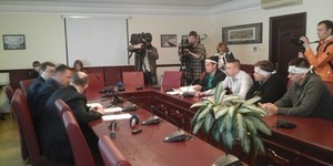 Підприємці вимагають не залишати їх без хлібу