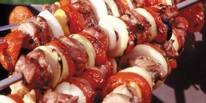Медики назвали найшкідливіші продукти травневих пікніків