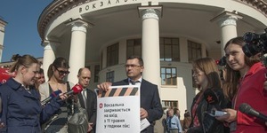 На час ремонту ескалаторів на Вокзальній організують додаткові маршрути наземного транспорту