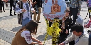 Писанки з фестивалю їдуть до інших міст
