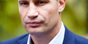 Кличко заявив, що не порушуватиме закон про держслужбу