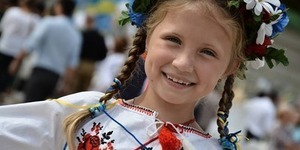 Кияни долучаться до "робочого" флешмобу вишиванок і селфі-марафону