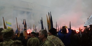 Азовці ледве не спалили Верховну Раду