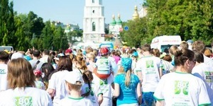 Кияни та гості міста пробіглися під каштанами