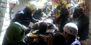 У Києві підлітка витягли з-під завалу [відео]