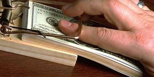 «Чорна мітка» держслужбовцю та нові антикорупційні інструменти