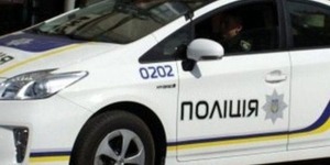 Неврівноважений чоловік викинувся з вікна