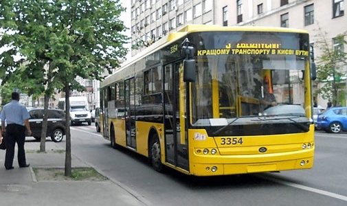 Через ярмарок у Києві автобуси і тролейбуси поїдуть іншими маршрутами