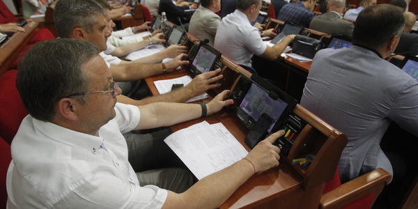 У Київраді створили спільноту, що пильнуватиме чи дотримуються депутати норм