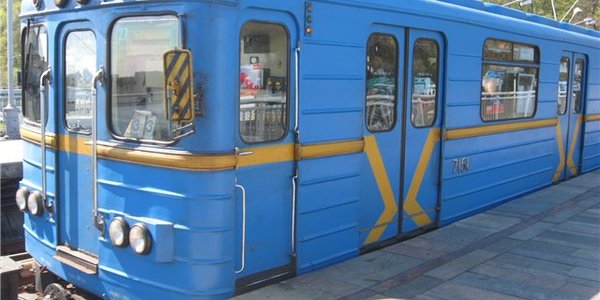 Росія вимагає від Києва гроші за вагони метро