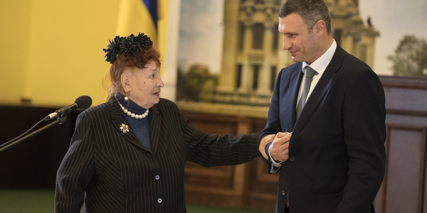 Кличко зустрівся з Праведниками Бабиного Яру