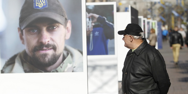 На Хрещатику святкують День захисника України [фото]