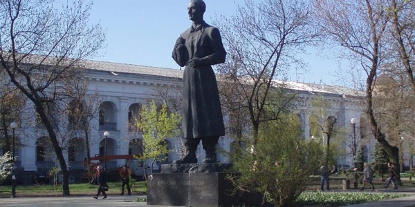 На честь 25-річчя «могилянці» почистили Сковороду