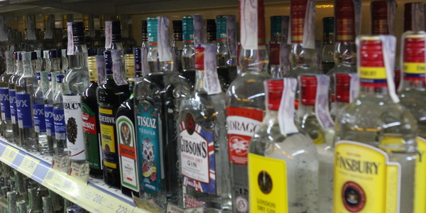 Журналіст "Вечірки" перевірив чи працює заборона на продаж алкоголю вночі