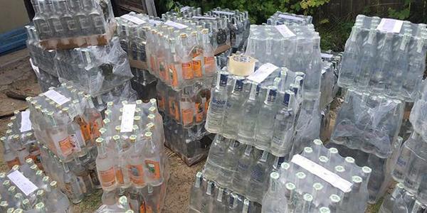 З нелегальною горілкою у Києві борються спецгрупи