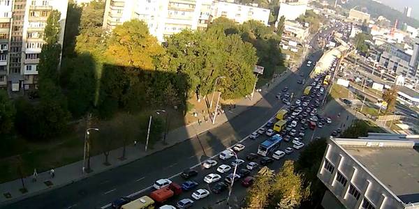 Рух по проспекту Науки обмежать через ремонт
