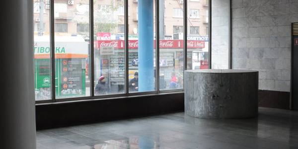 У столичному метро демонтували чергову порцію МАФів