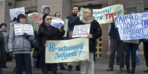 Чому мерзне «Перлина Троєщини», або Як живуть люди в недобудах Войцехівського?